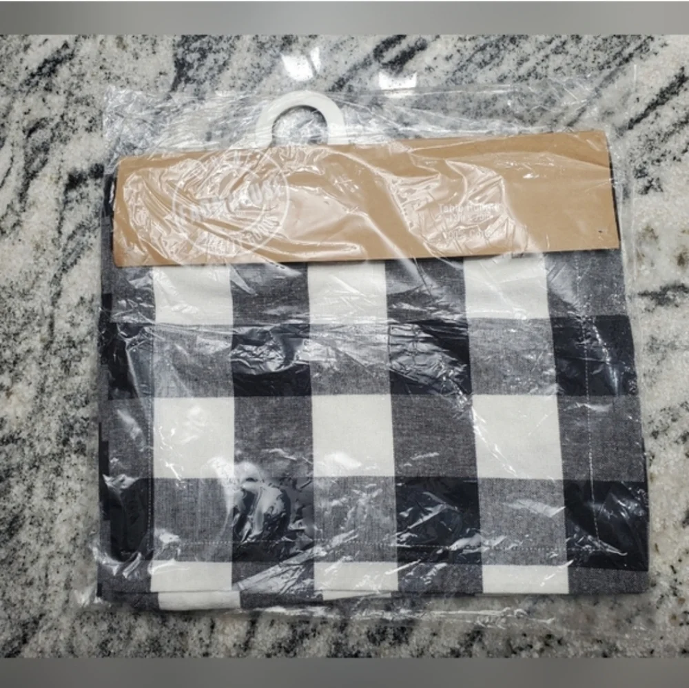 Farmhouse Elrene Quality Goods Plaid Table Runner. NEW!